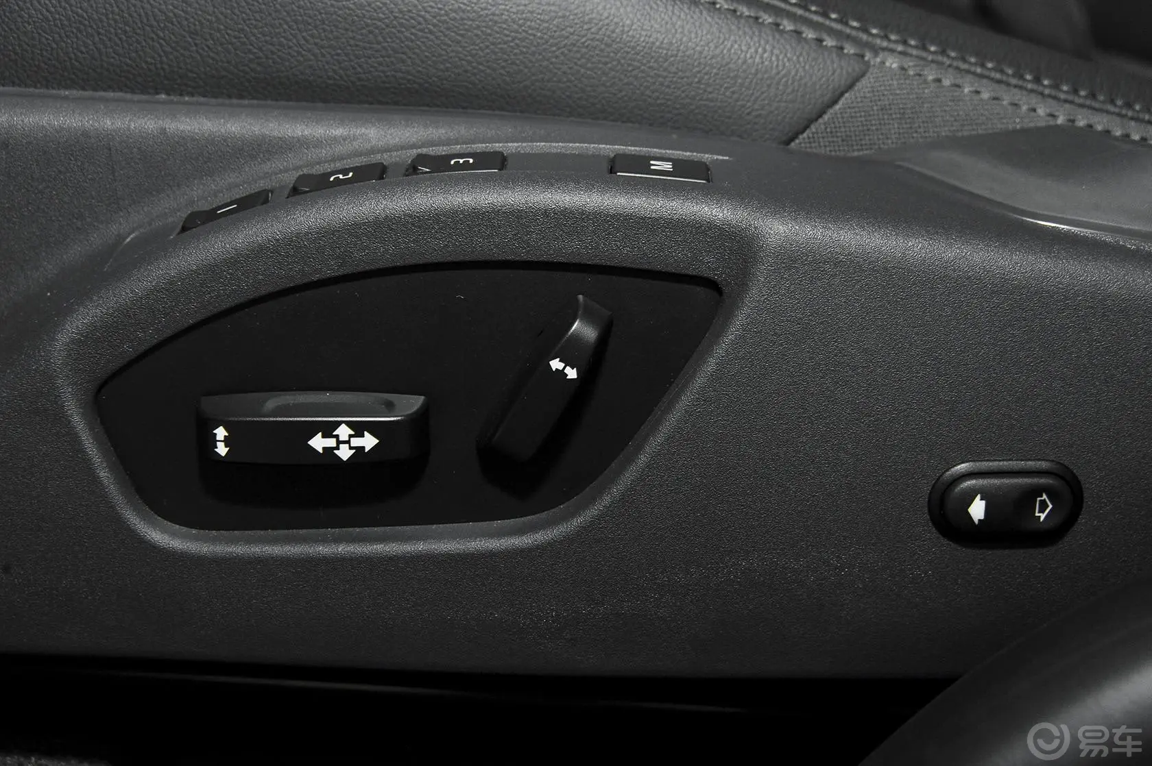 沃尔沃XC60(进口)2.0T T5 智逸版座椅调节键