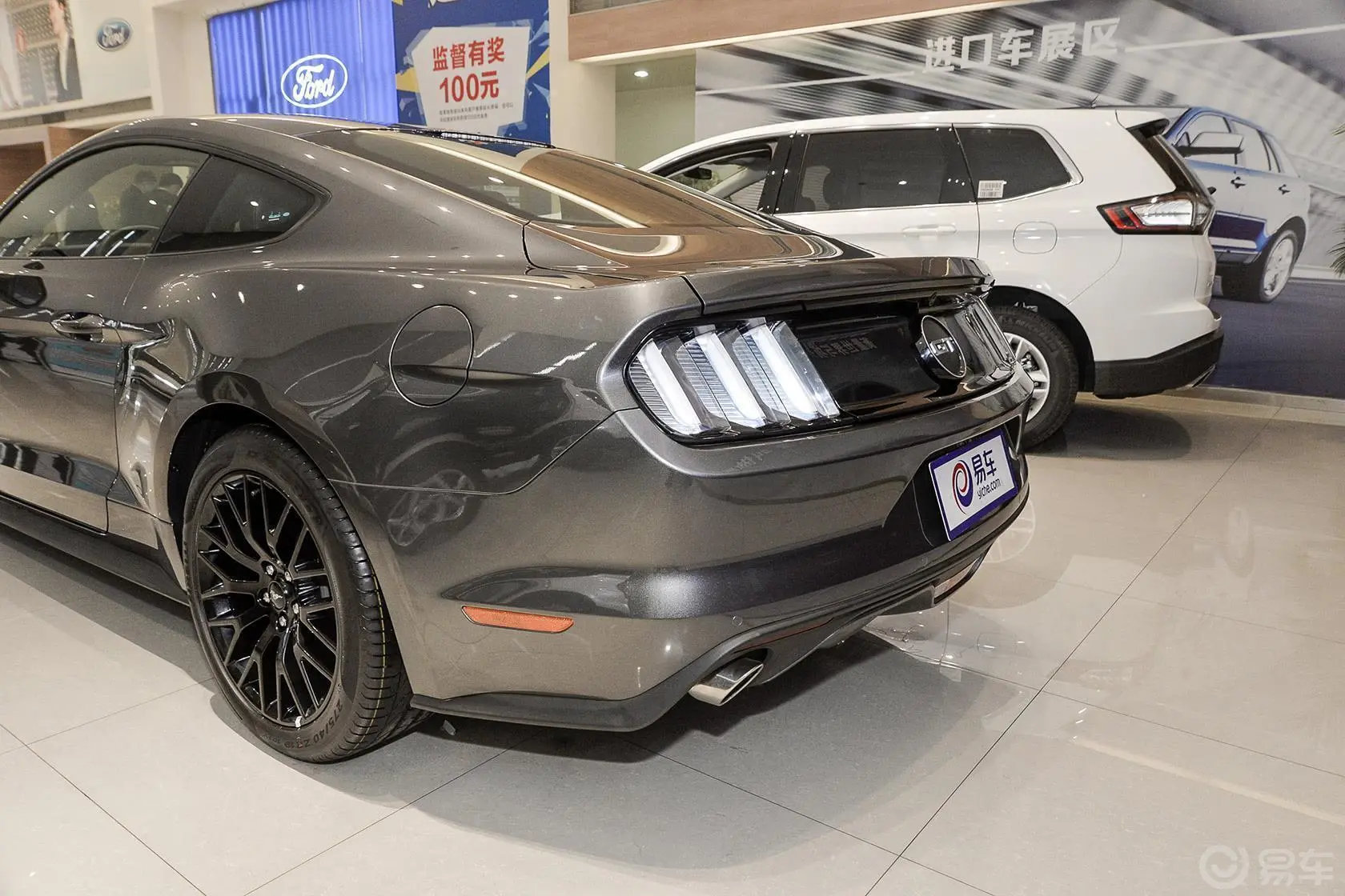 Mustang5.0L GT 手自一体 运动版车尾局部