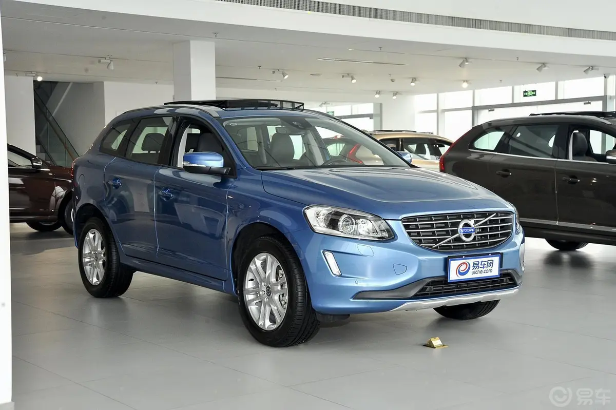 沃尔沃XC60(进口)2.0T T5 智逸版轮胎规格