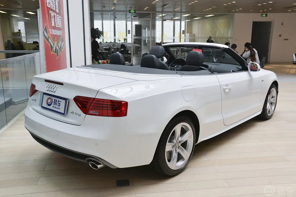 奥迪A5Cabriolet 45 TFSI 进取型外观