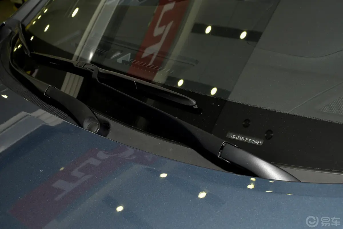 索纳塔1.6T 自动 GS 时尚型+娱乐包雨刷器（前）
