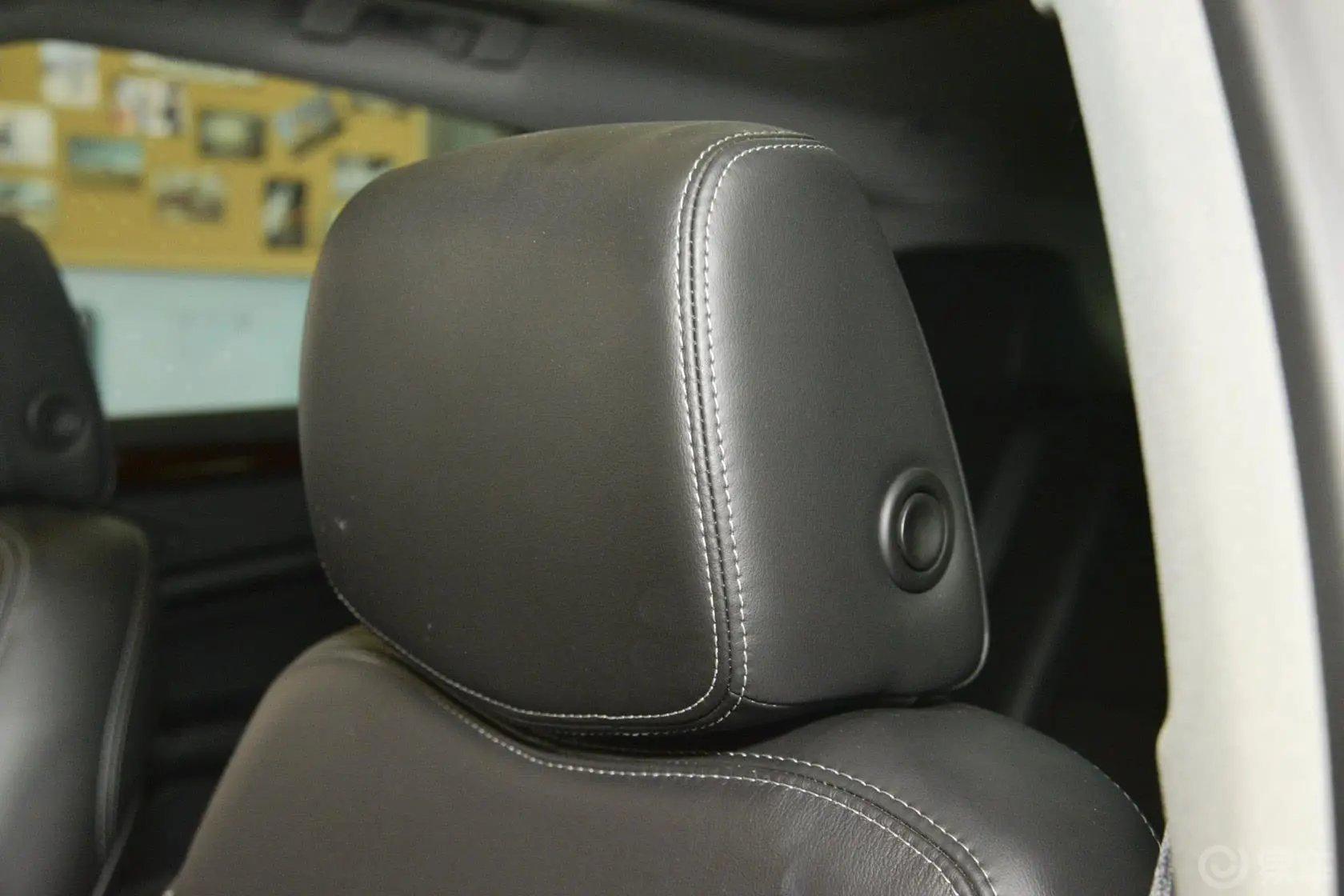 凯迪拉克SRX3.0L 手自一体 豪华型驾驶员头枕