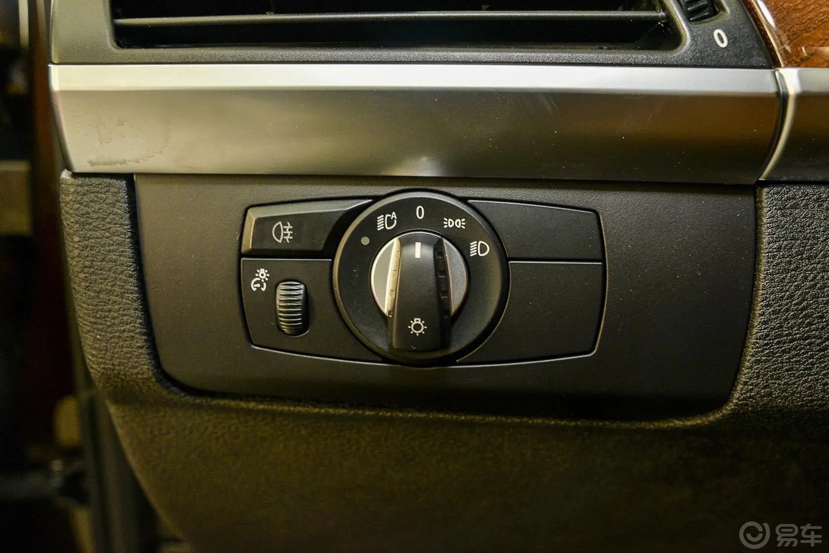 宝马X6xDrive35i 美规版大灯开关