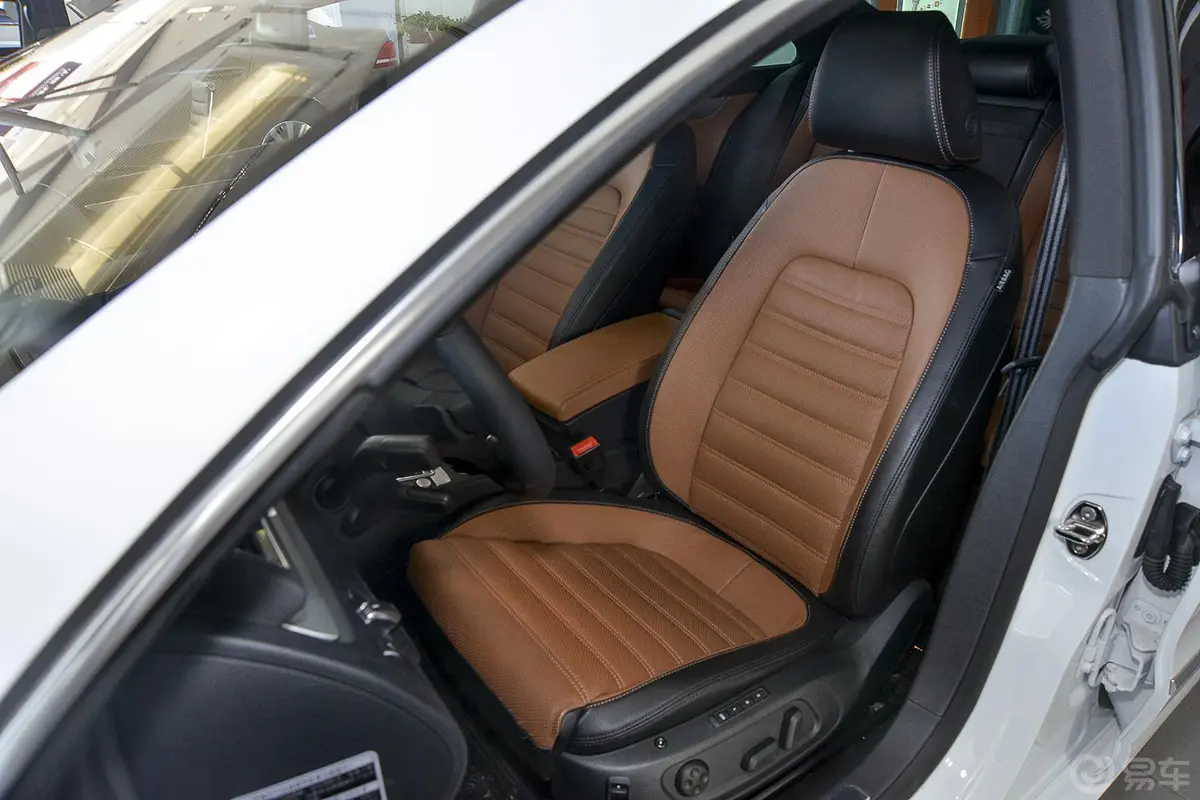 一汽-大众CC1.8T 双离合 豪华型驾驶员座椅
