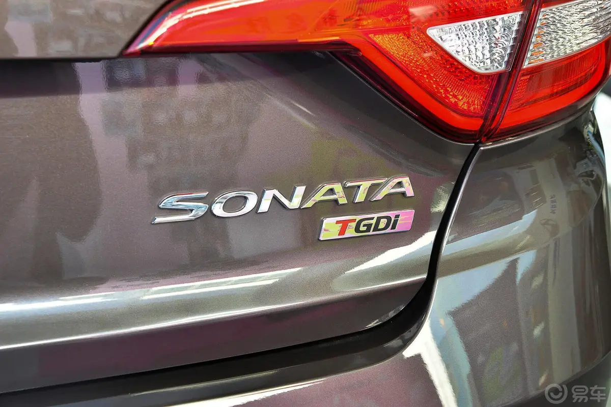 索纳塔1.6T 自动 GS 时尚型尾标