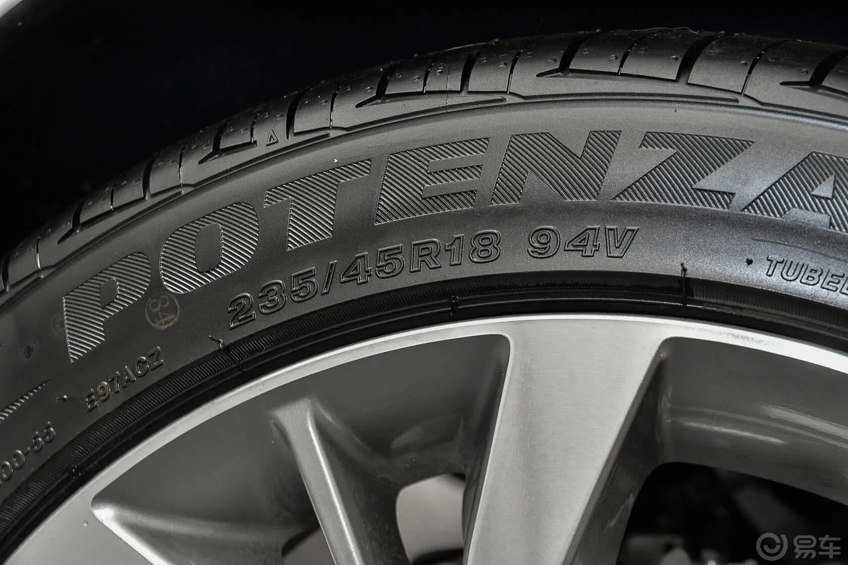 索纳塔2.4L 自动 DLX 尊贵型轮胎规格