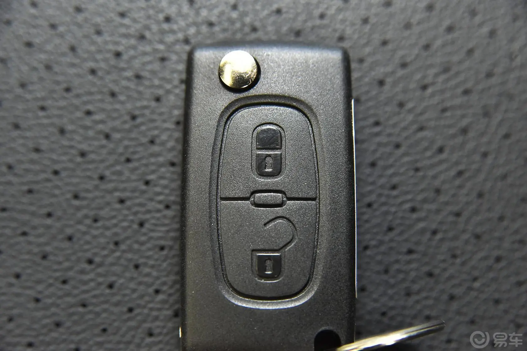 世嘉三厢 1.6L 手动 品尚型 VTS版钥匙