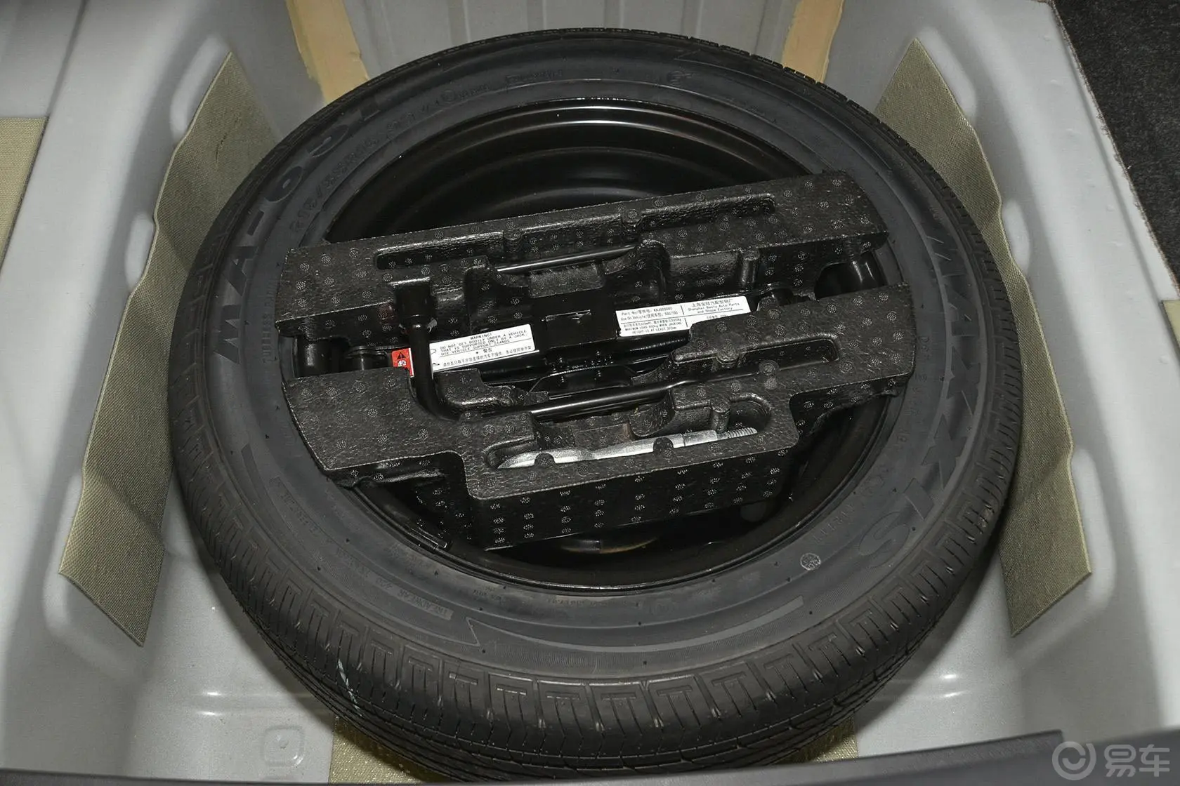 MG6掀背 1.8L MT 驾值版备胎