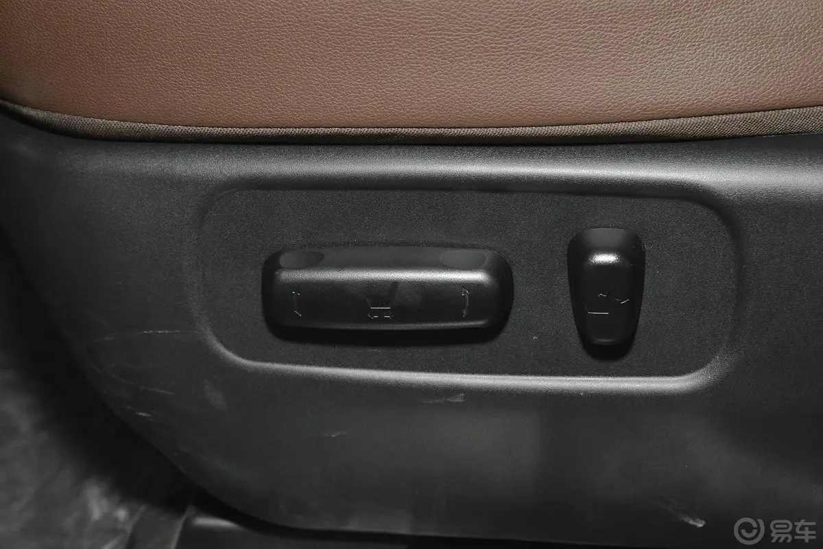 比亚迪S72.0TID 手自一体 旗舰型 7座 升级版座椅调节键
