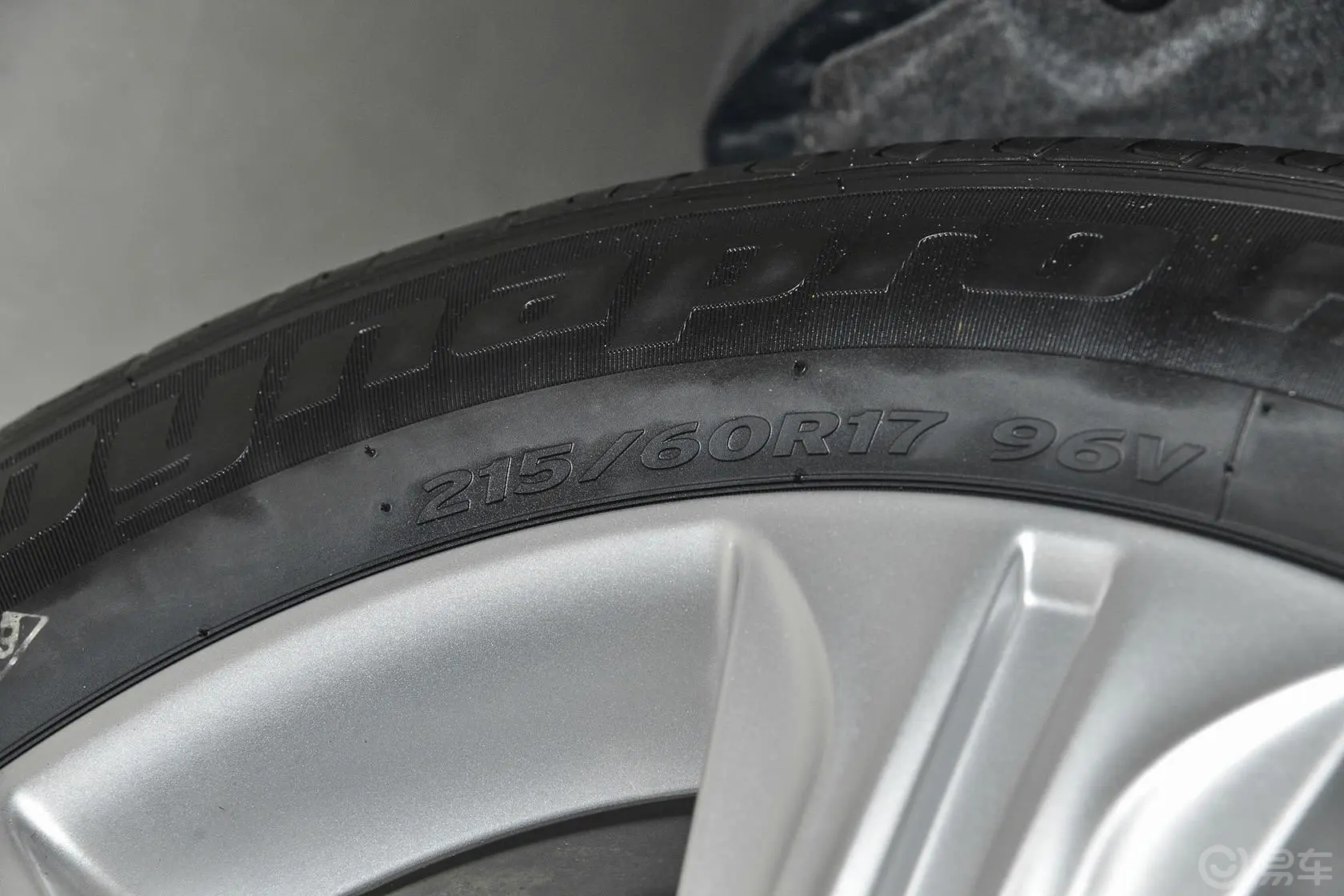奔腾X802.0L 自动 舒适型轮胎规格