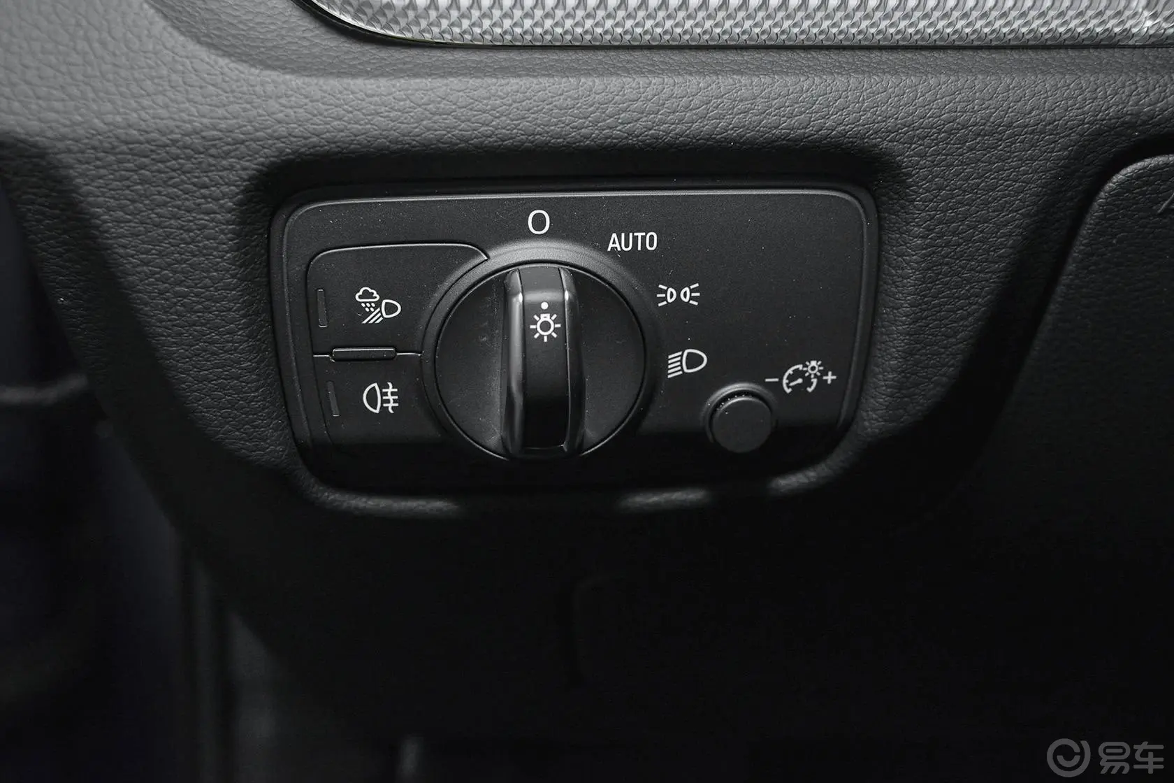 奥迪A3 插电混动(进口)Sportback e-tron 运动型大灯开关