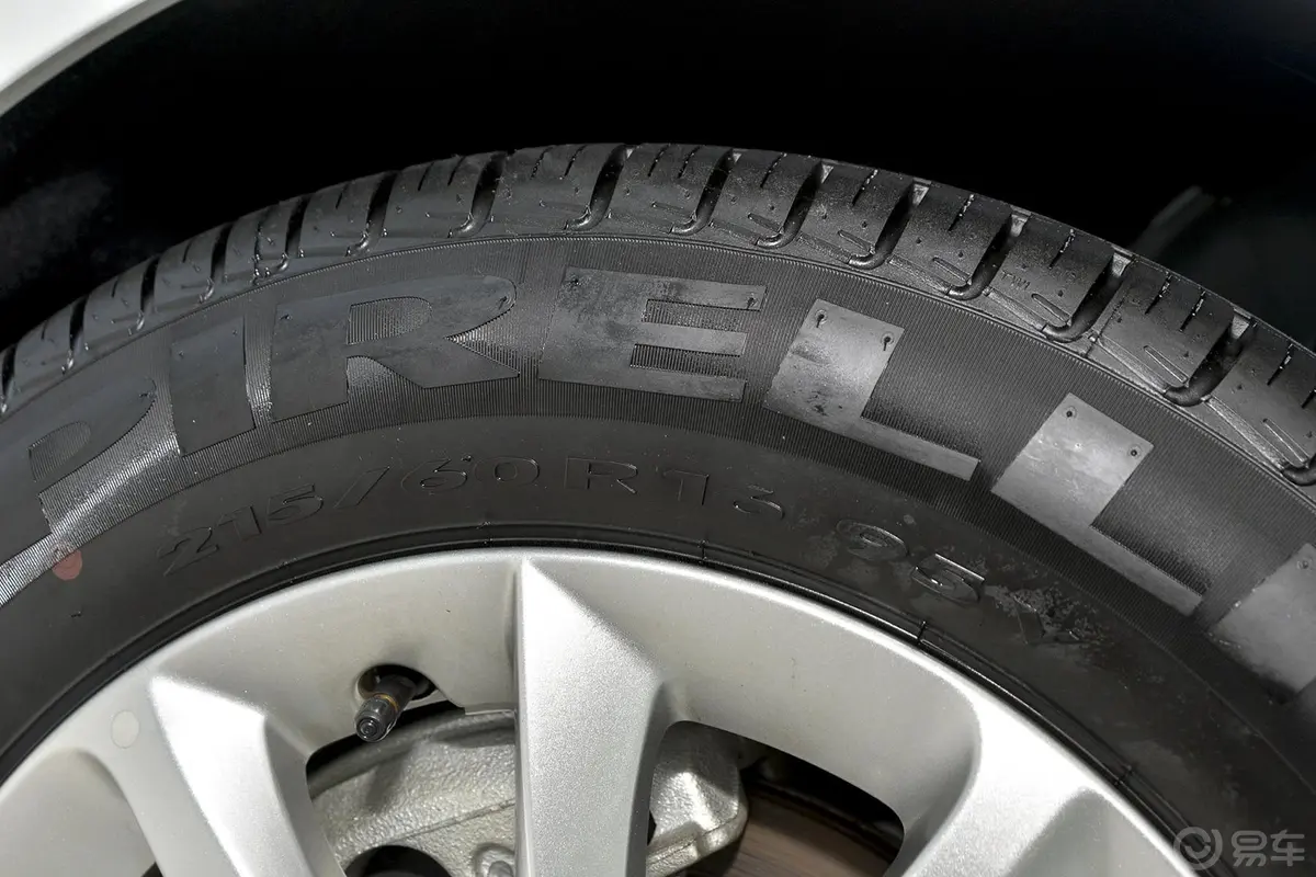 标致5081.6THP 手自一体 致逸版轮胎规格