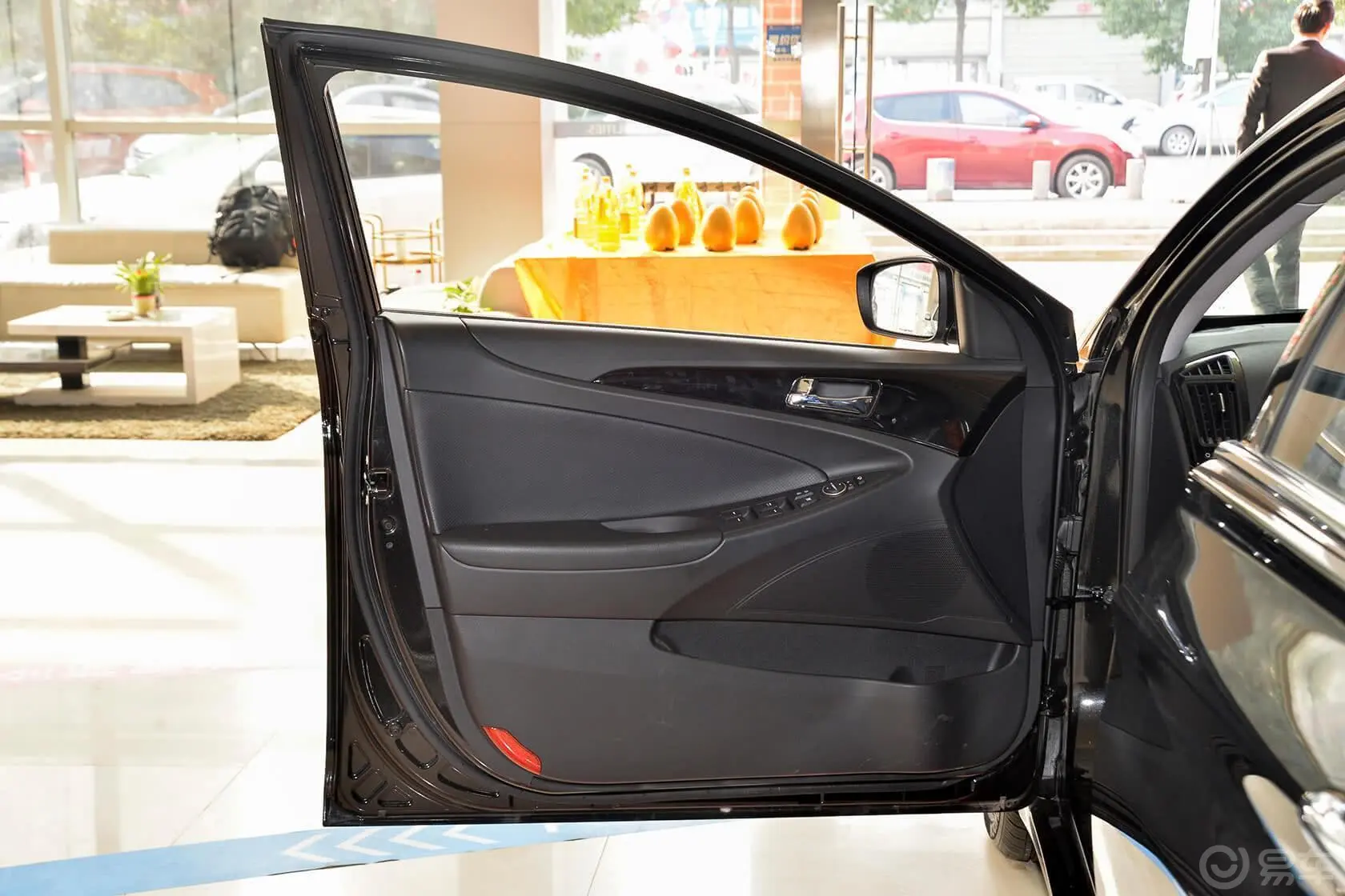 索纳塔2.4L 自动 GLS 领先版 国四驾驶员侧车门内门板