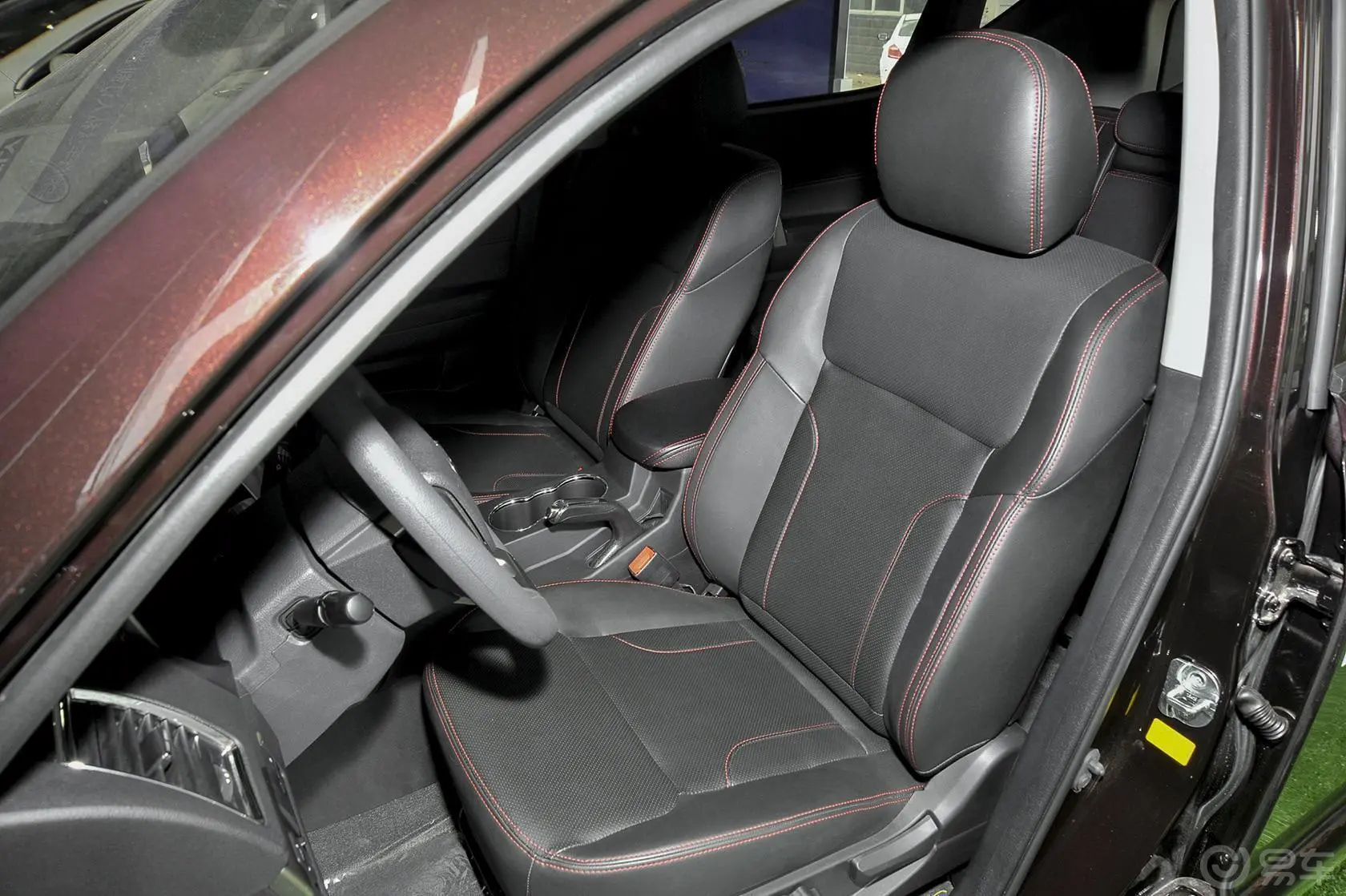 吉利GX7经典版 1.8L 手动  精英型 国Ⅴ驾驶员座椅