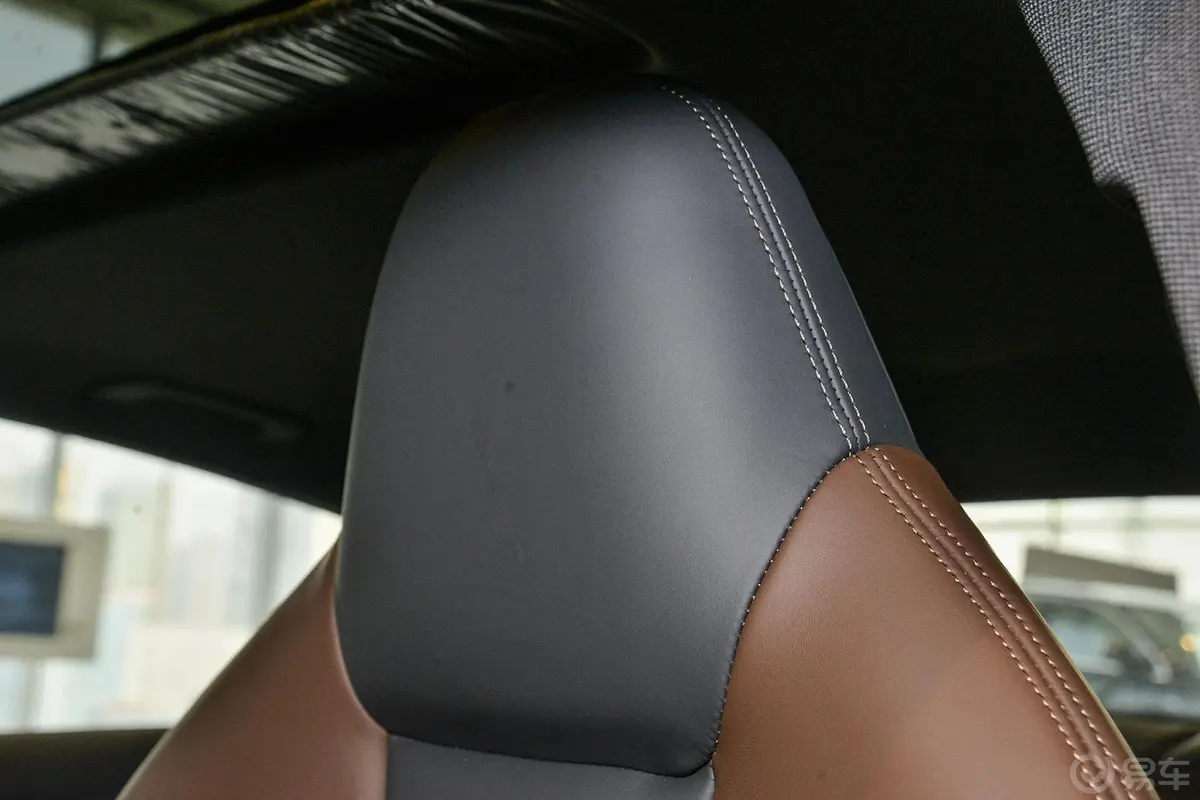 奥迪S5Sportback 3.0T驾驶员头枕