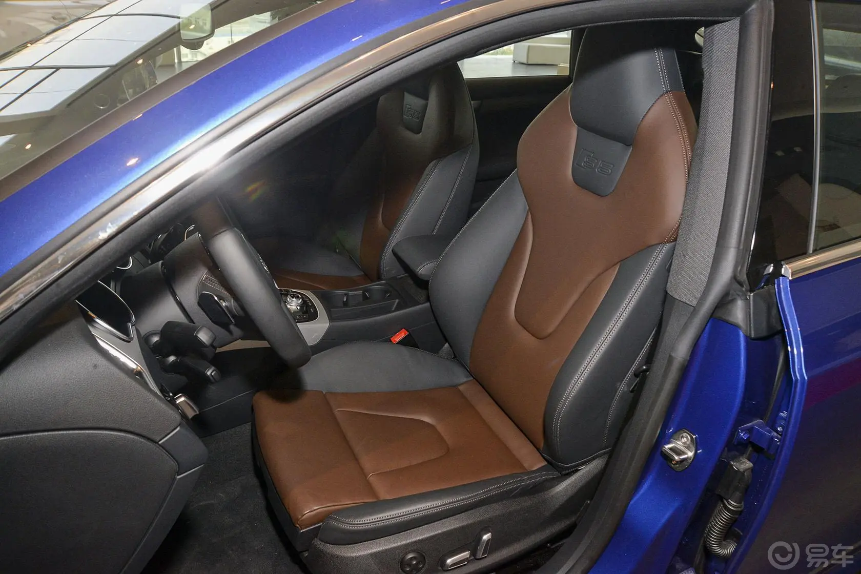奥迪S5Sportback 3.0T驾驶员座椅