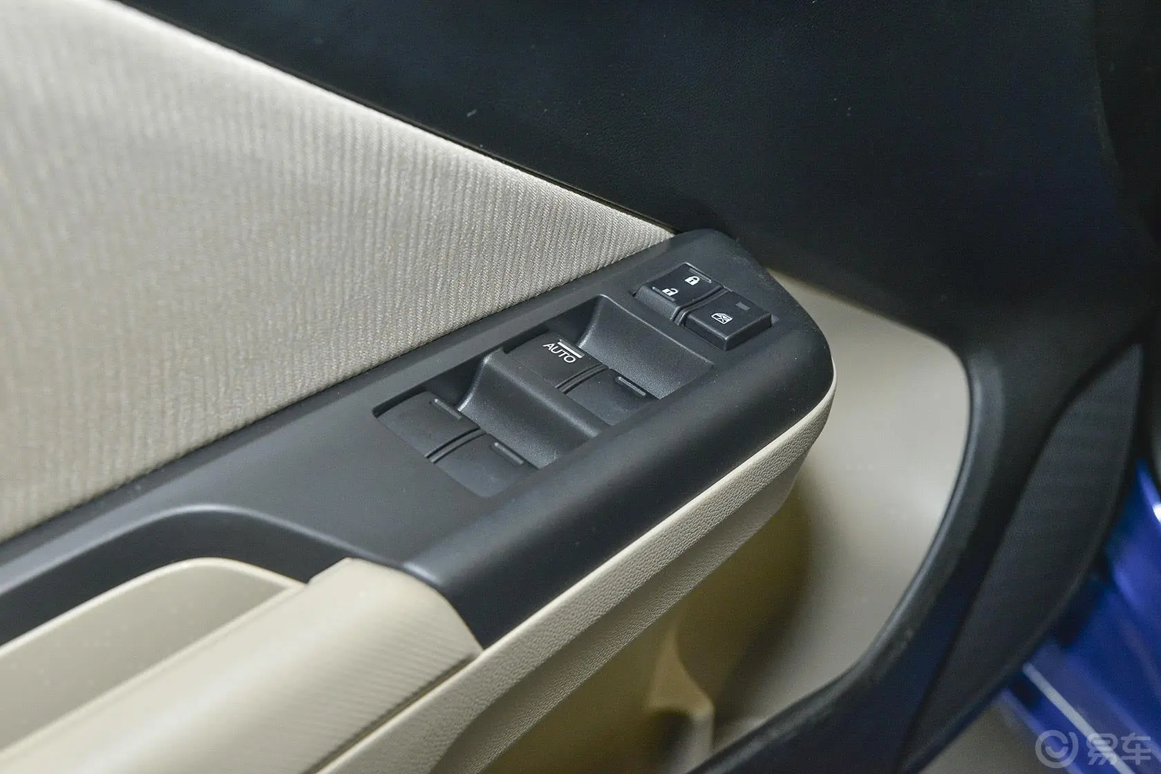 锋范1.5L CVT 舒适版车窗升降键