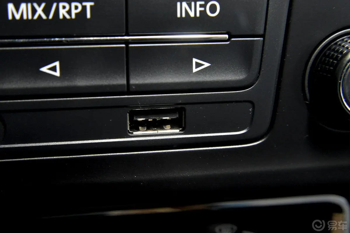 桑塔纳1.6L 自动 舒适版USB接口