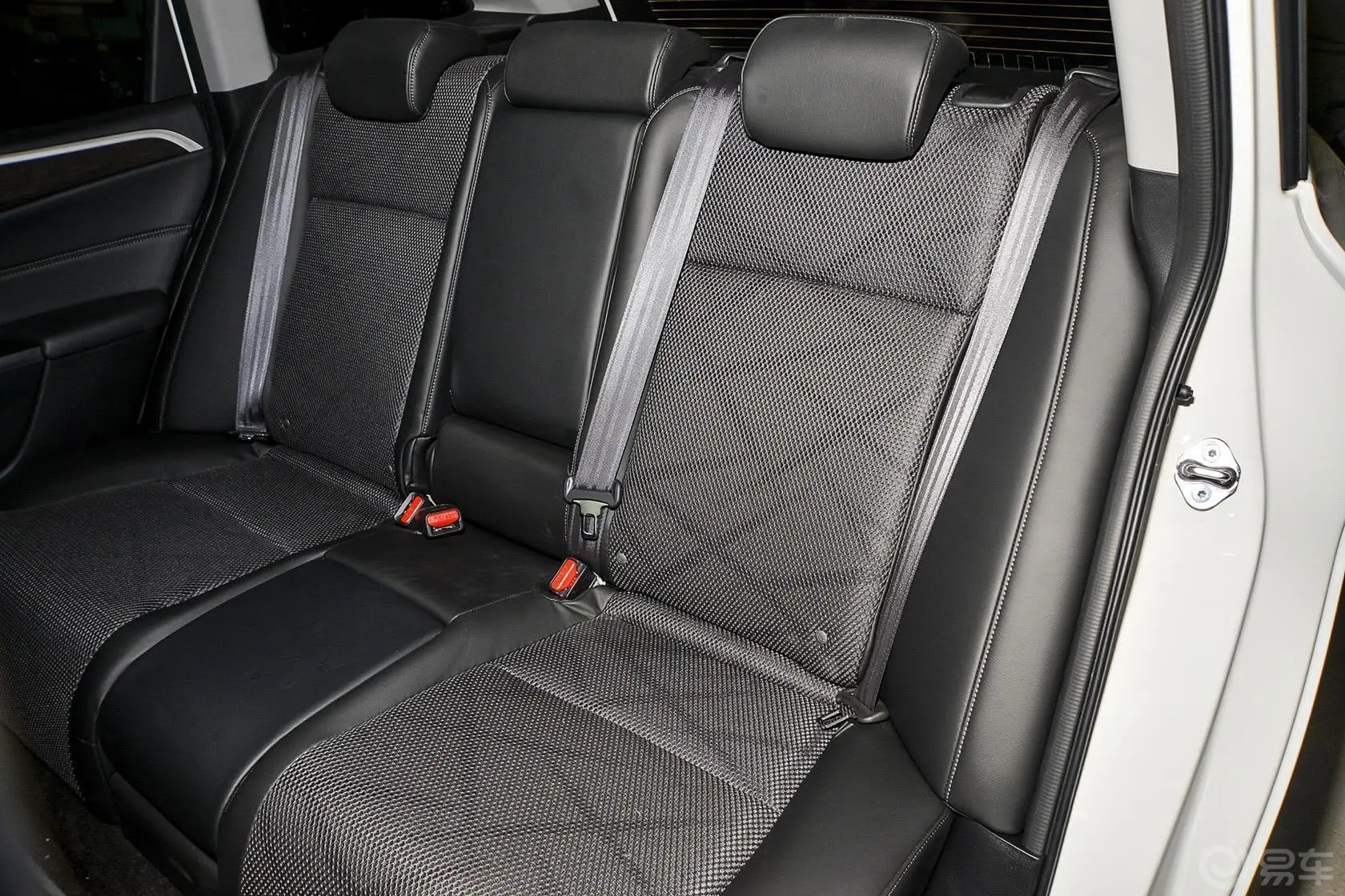 杰德1.8L 5AT 舒适型（五座）后排座椅