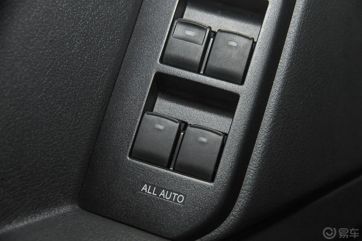 普拉多2.7L 自动 标准版车窗升降键