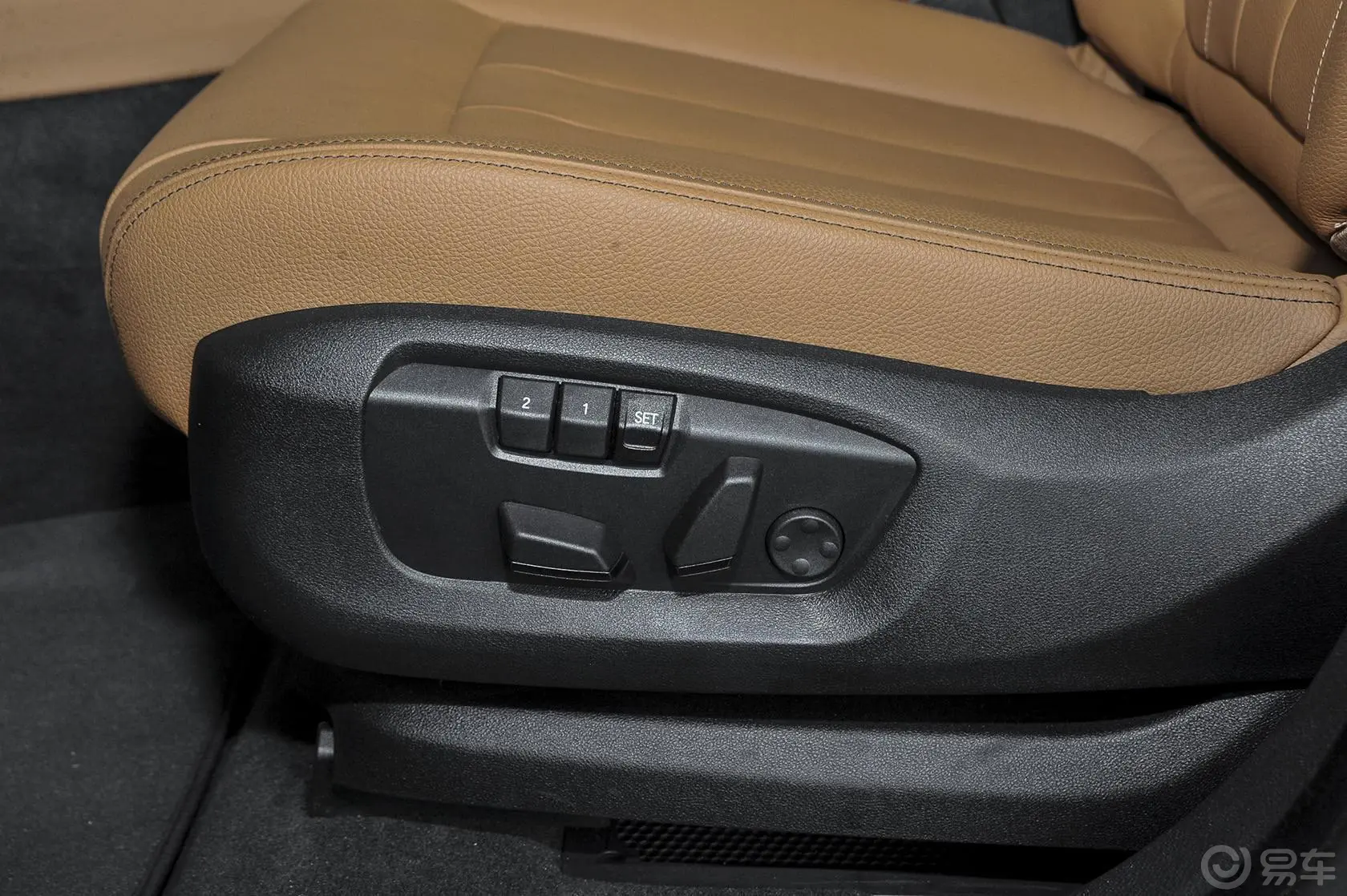 宝马X6xDrive35i 领先型座椅调节键