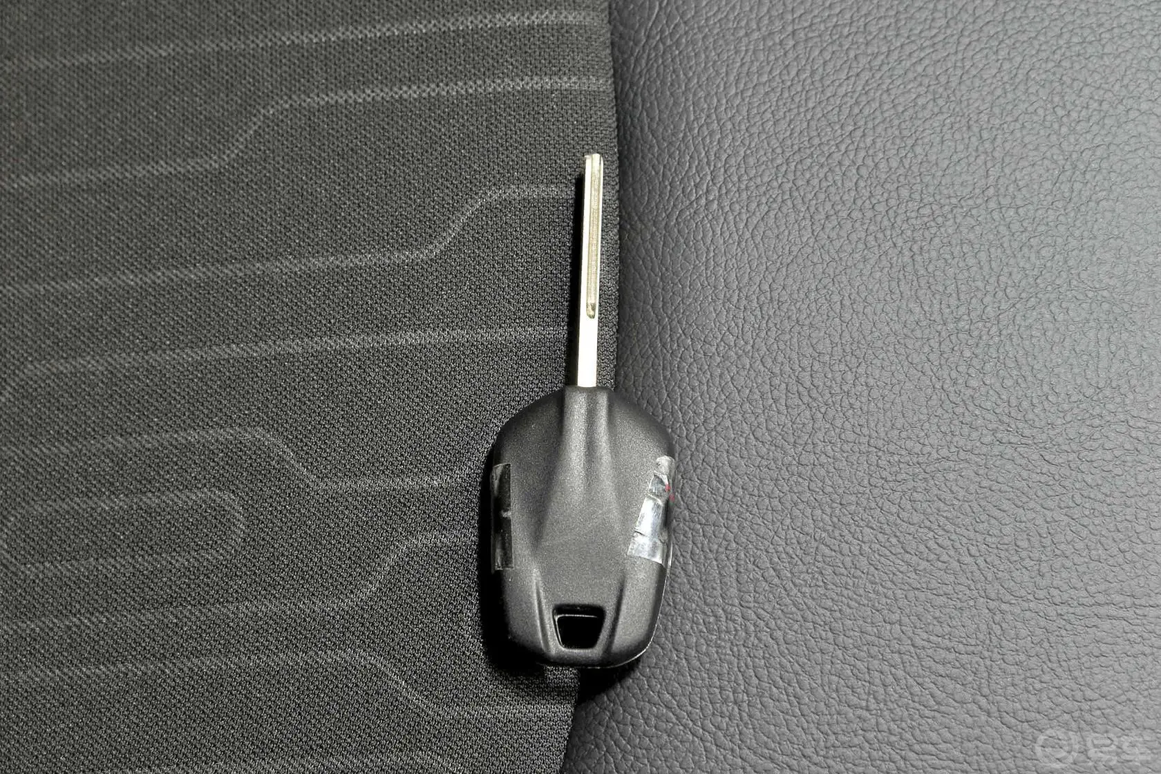 雪铁龙C3-XR1.6L 手动时尚型钥匙