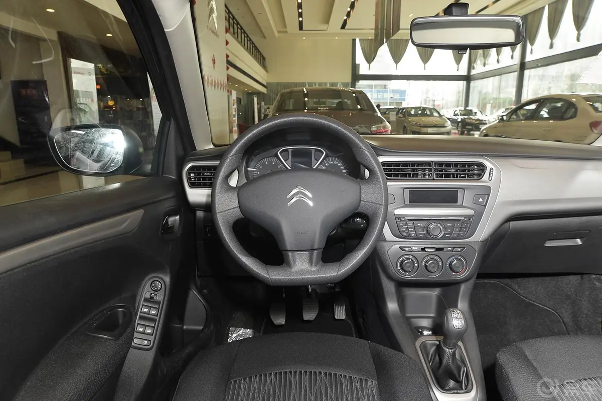 爱丽舍1.6L 手动 舒适型 质尚版驾驶位区域