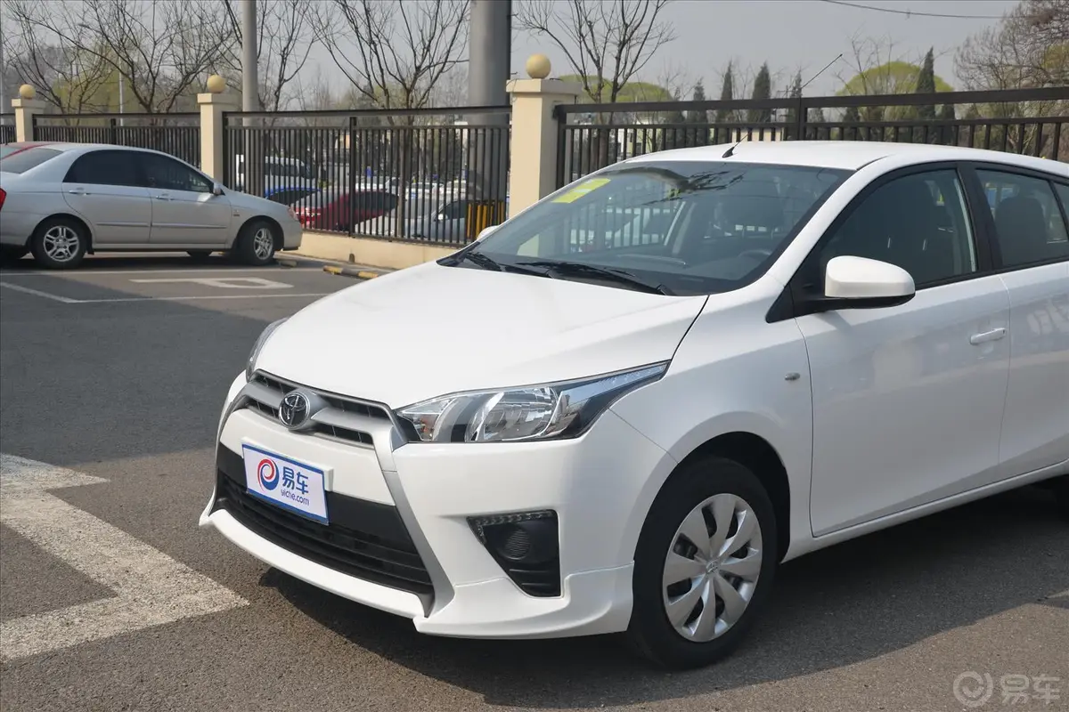 YARiS L 致炫1.5L 自动 劲速版车头局部