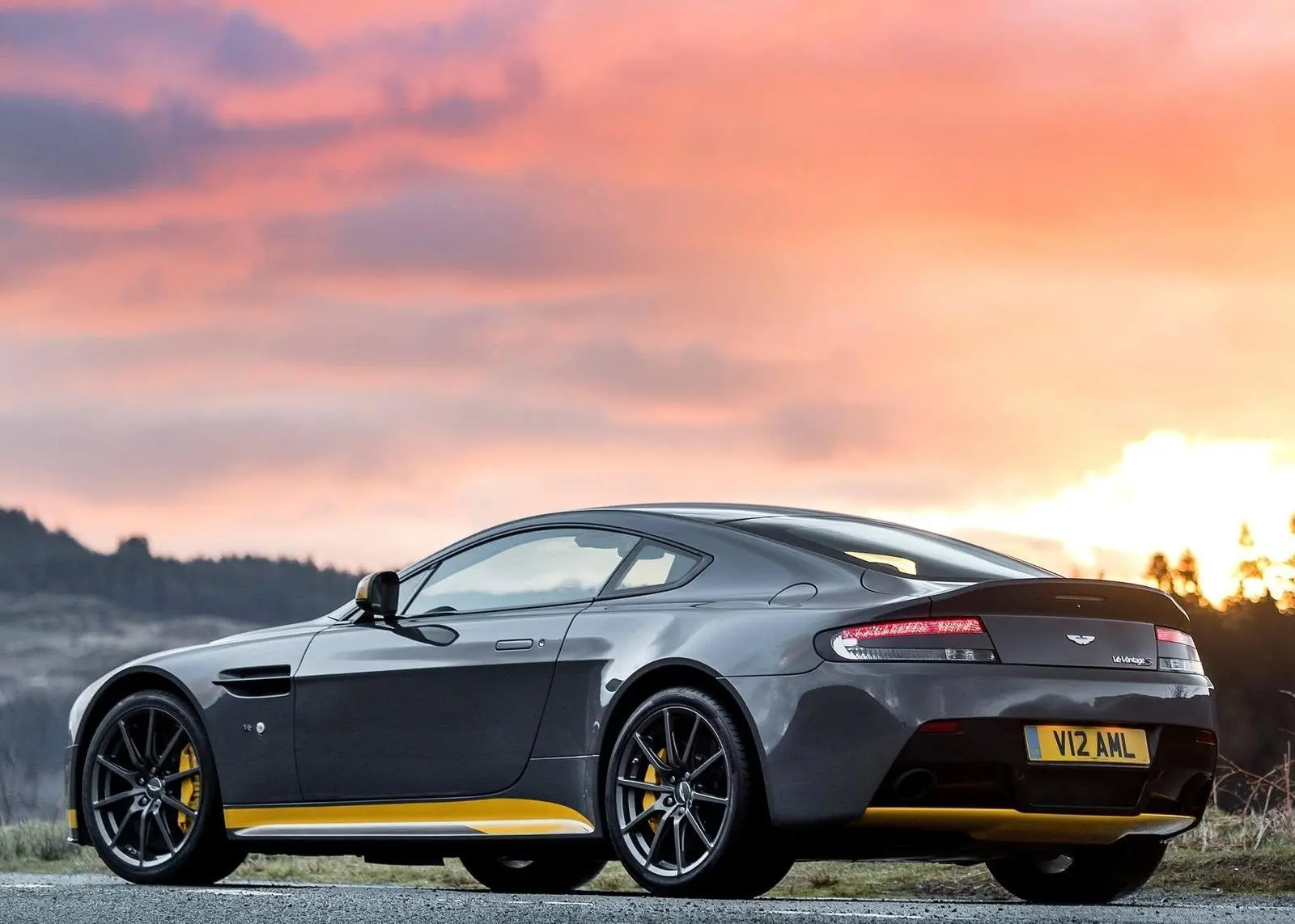 V12 Vantage