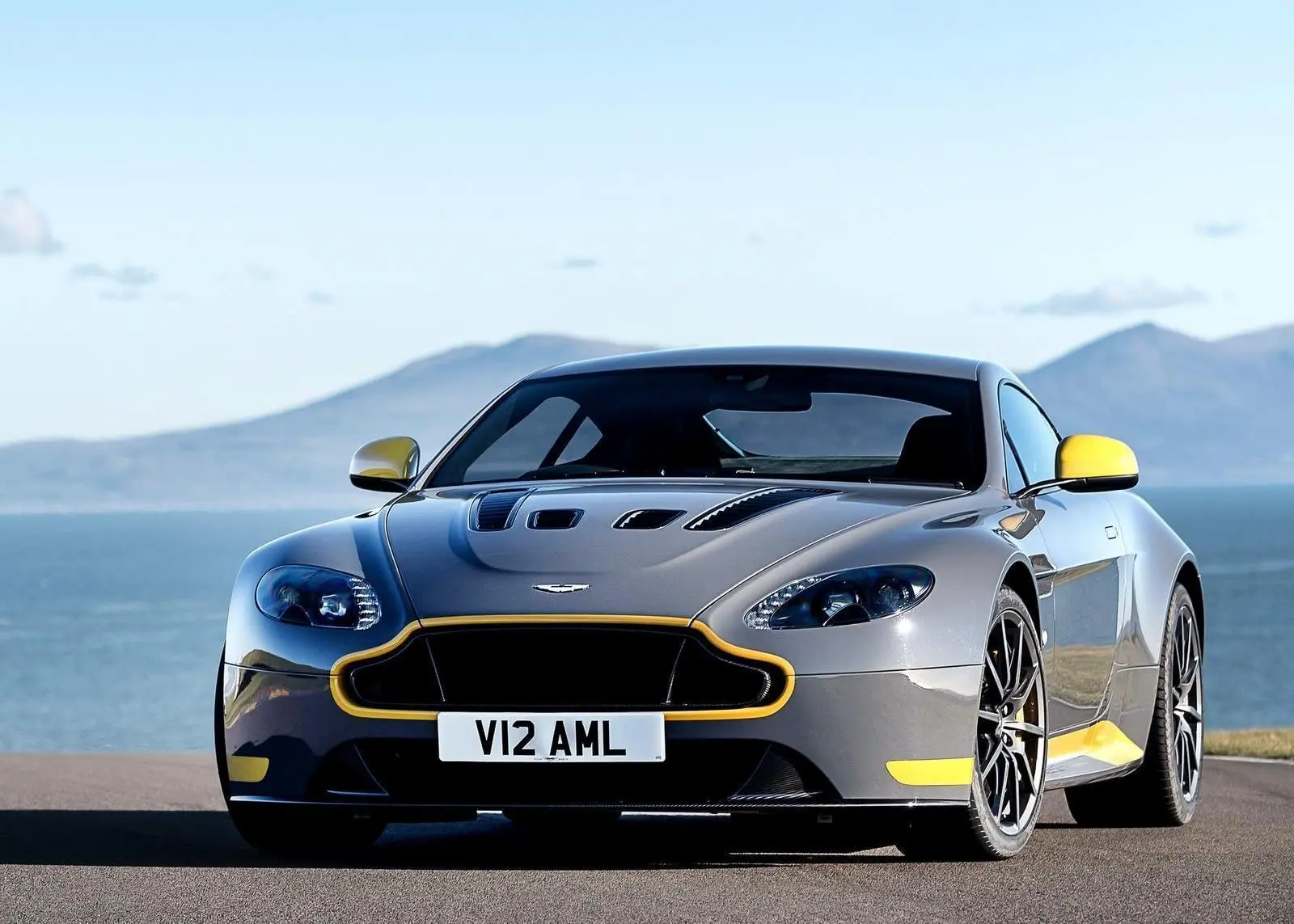 V12 Vantage