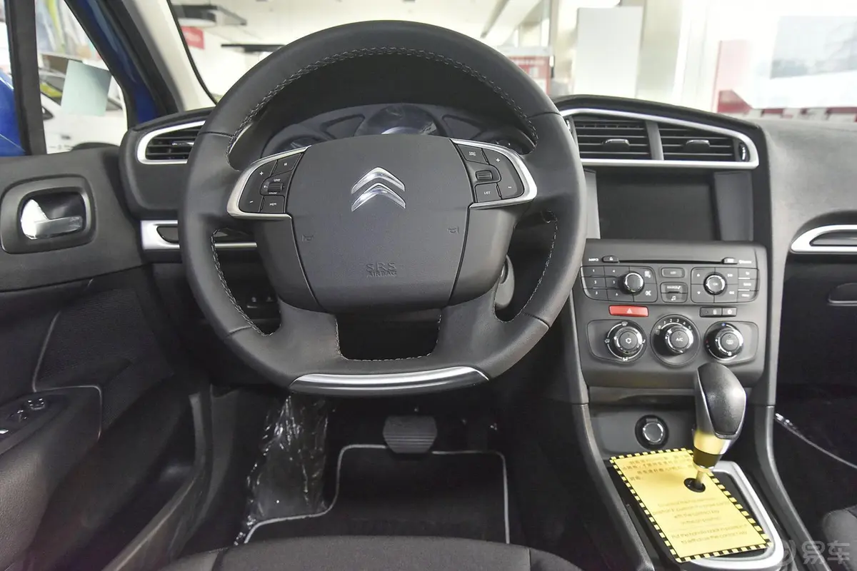 雪铁龙C4L1.6THP 自动 智驱版劲智型驾驶位区域
