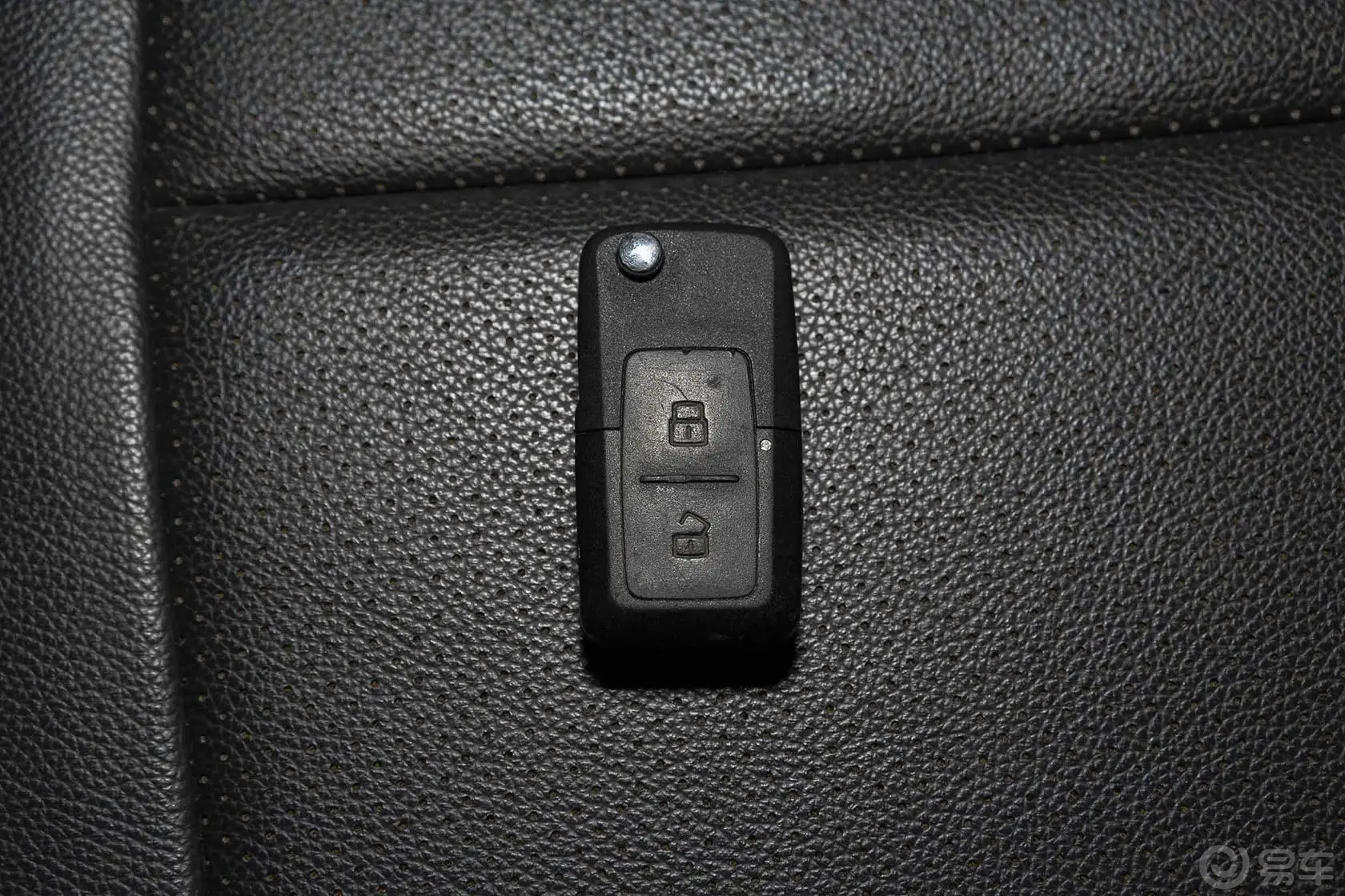 众泰Z3001.6L 驾值版 自动 精英型钥匙