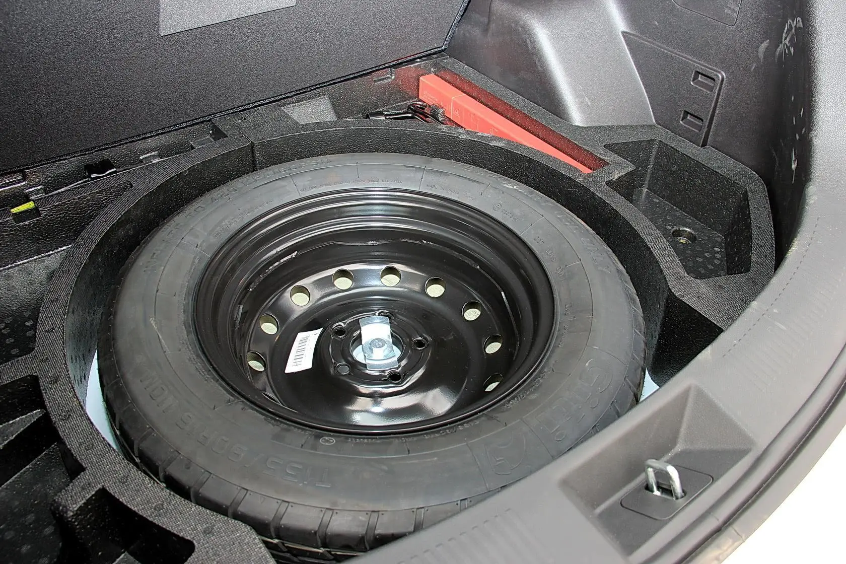 威旺S50欢动版 1.5T 手动 舒适版备胎