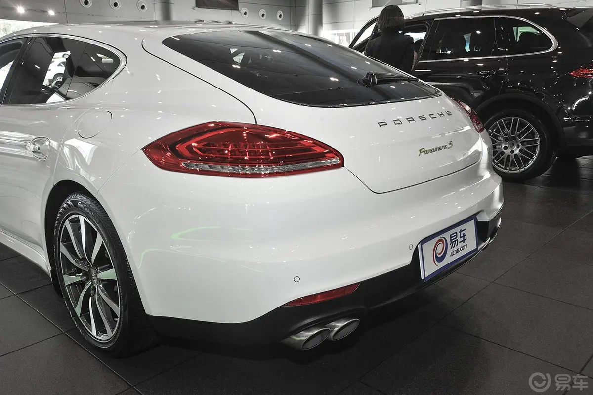 Panamera E-HybridPanamera S E-Hybrid 3.0T车尾局部