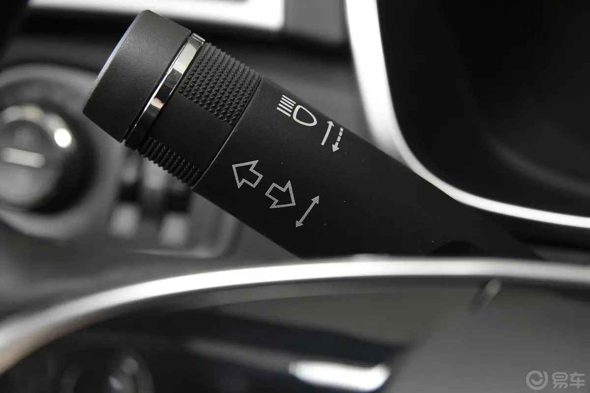 凯迪拉克SRX3.0L 手自一体 精英型大灯远近光调节柄