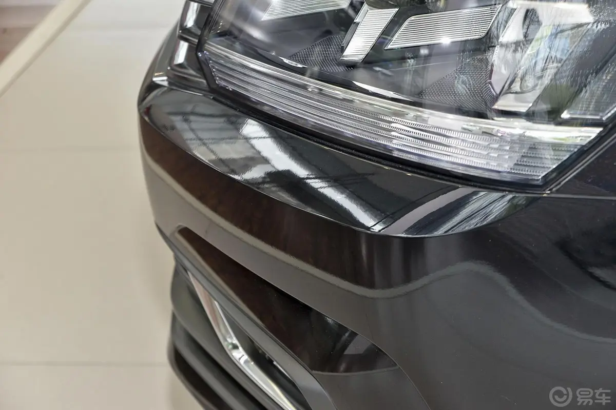 帕萨特330TSI DSG尊荣版外观