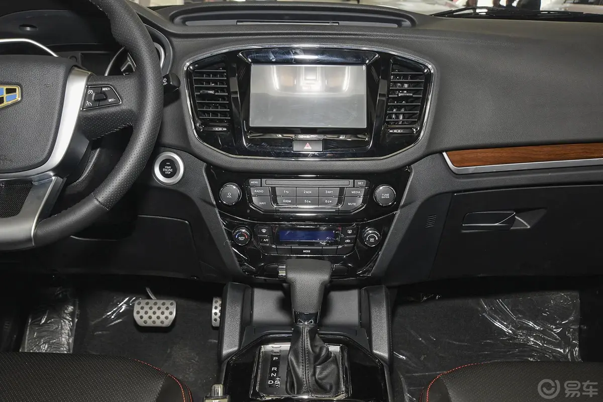 吉利GX7运动版 2.0L 自动 豪华型升级版中控台整体