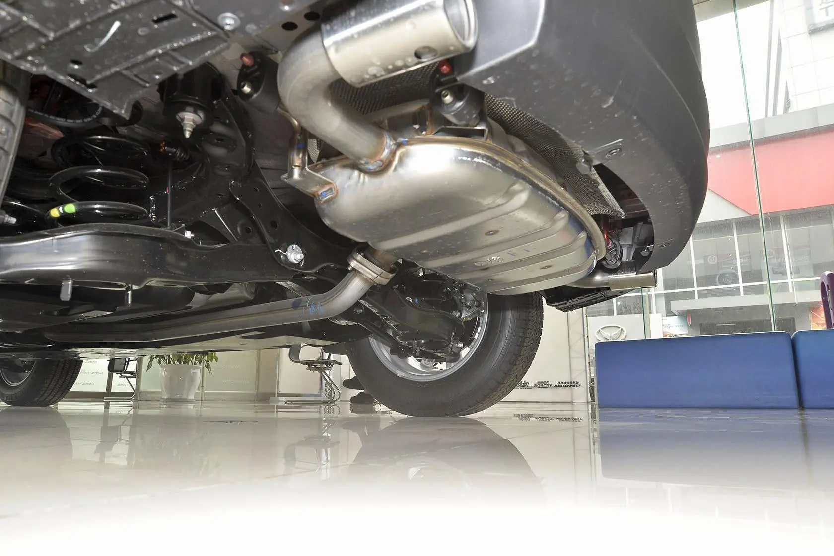 马自达CX-52.0L 手动 两驱 舒适版排气管（排气管装饰罩）