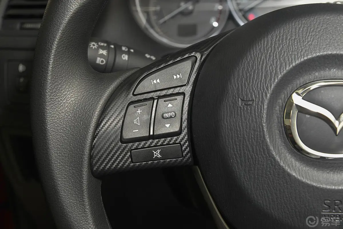 马自达CX-52.0L 手动 两驱 舒适版方向盘功能键（左）