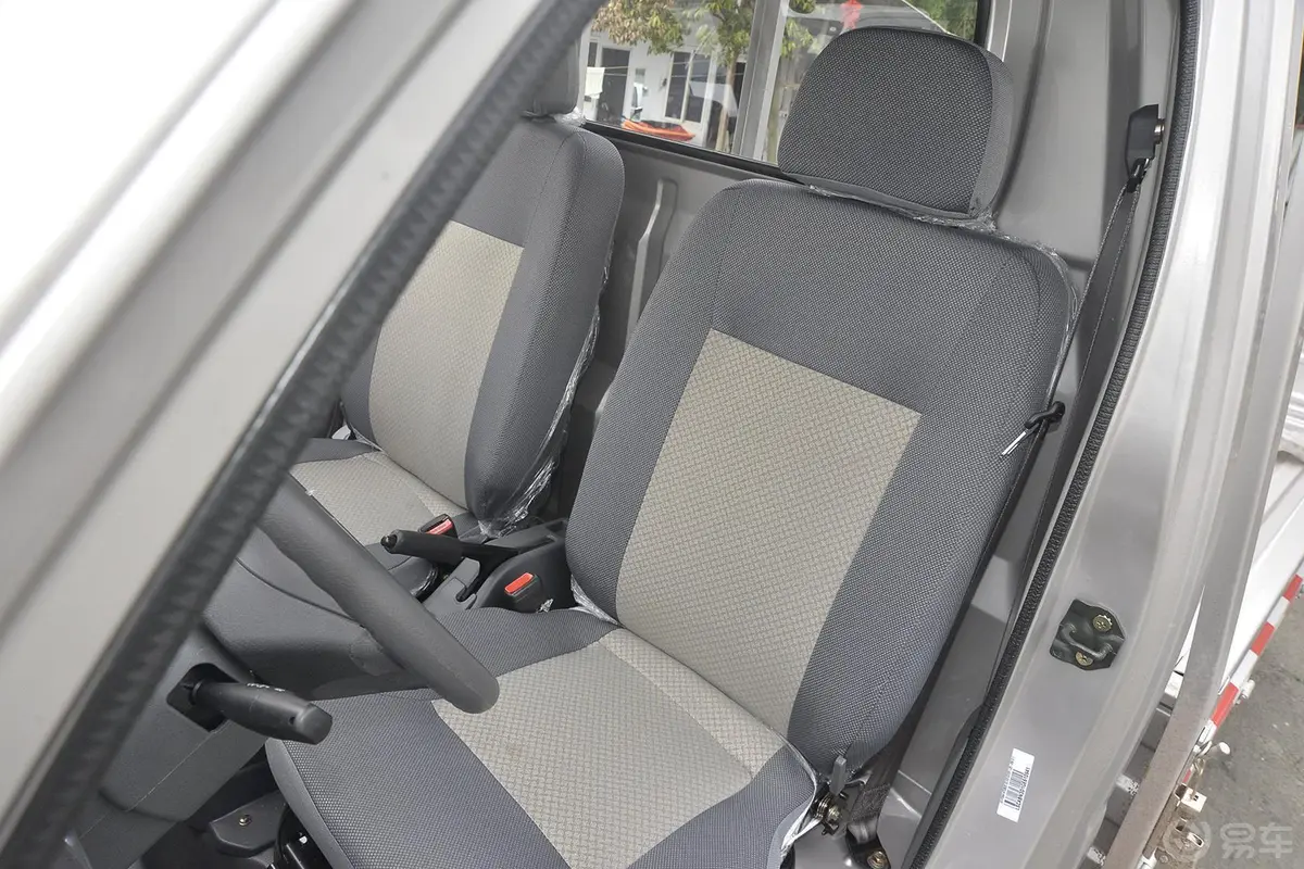 新豹MINIDK10 手动 单排 2700轴距 国5驾驶员座椅