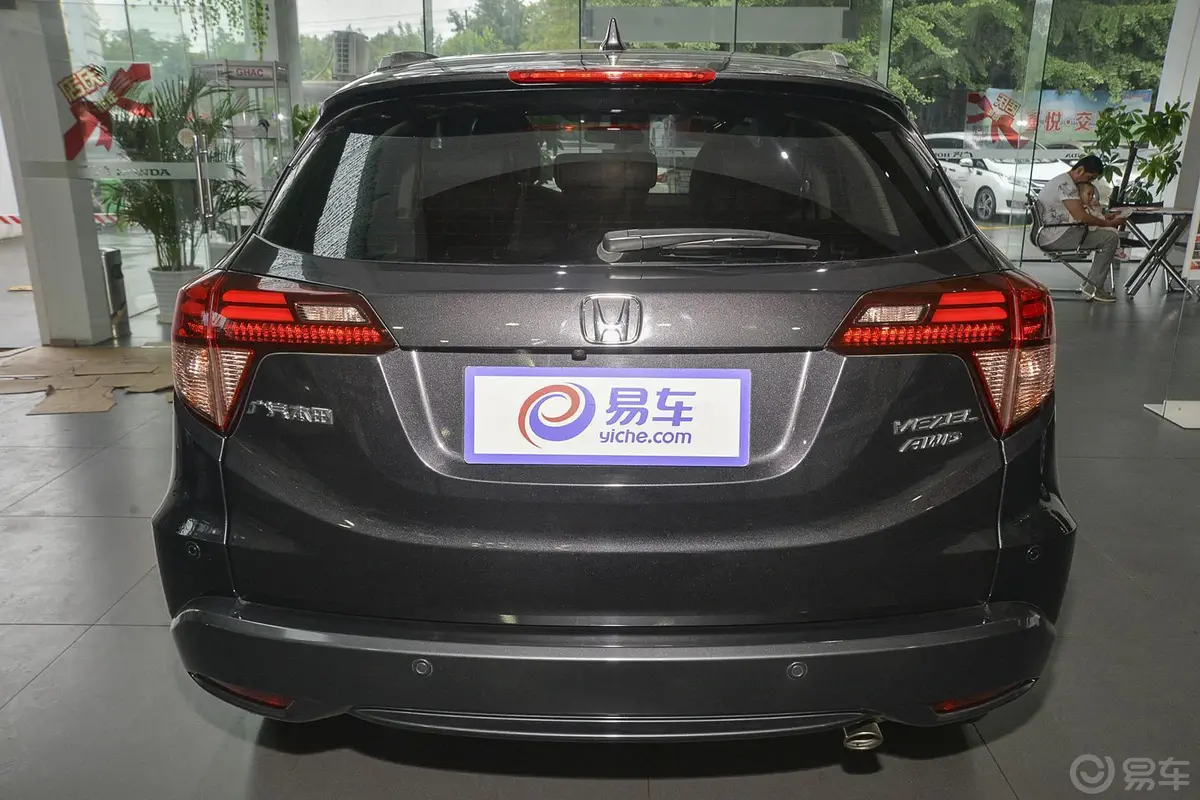 缤智1.8L CVT 四驱 旗舰型正后水平