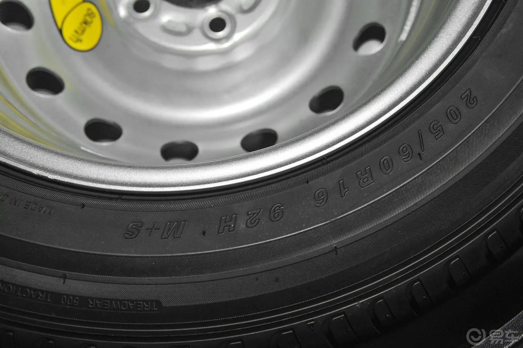长安CS351.6L 自动 豪华型 国5备胎规格