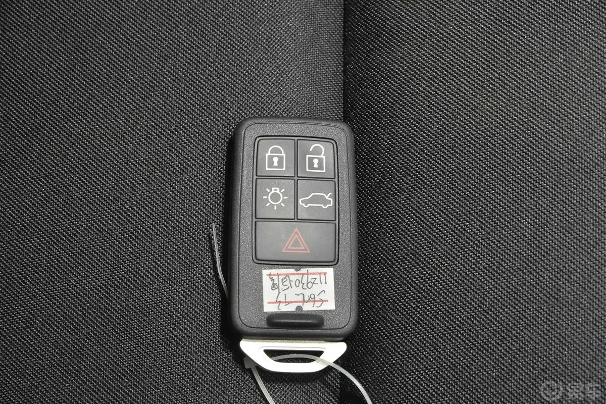 沃尔沃S60T3 智行版钥匙