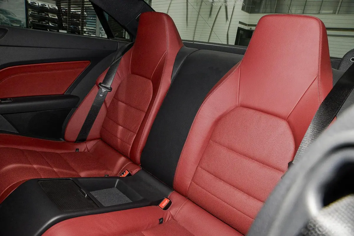 奔驰E级(进口)E260 Coupe驾驶员座椅
