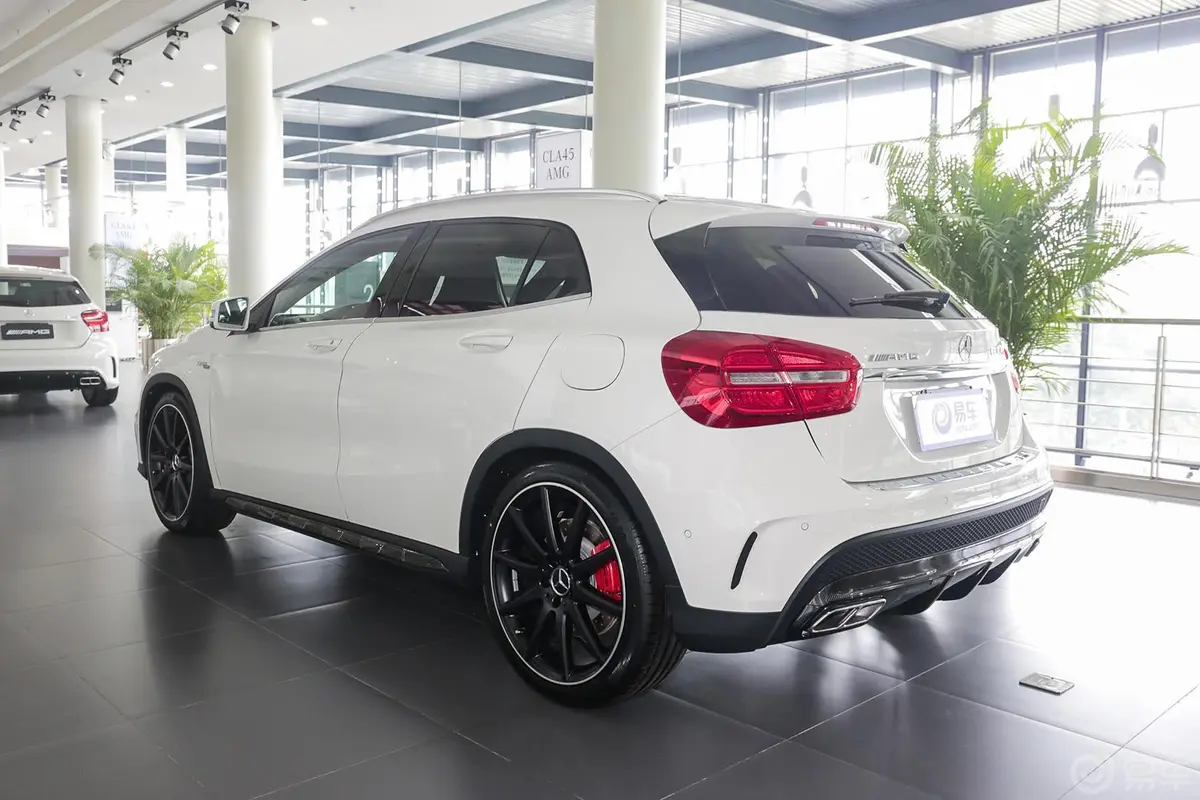 奔驰GLA AMGGLA 45 AMG 4MATIC外观