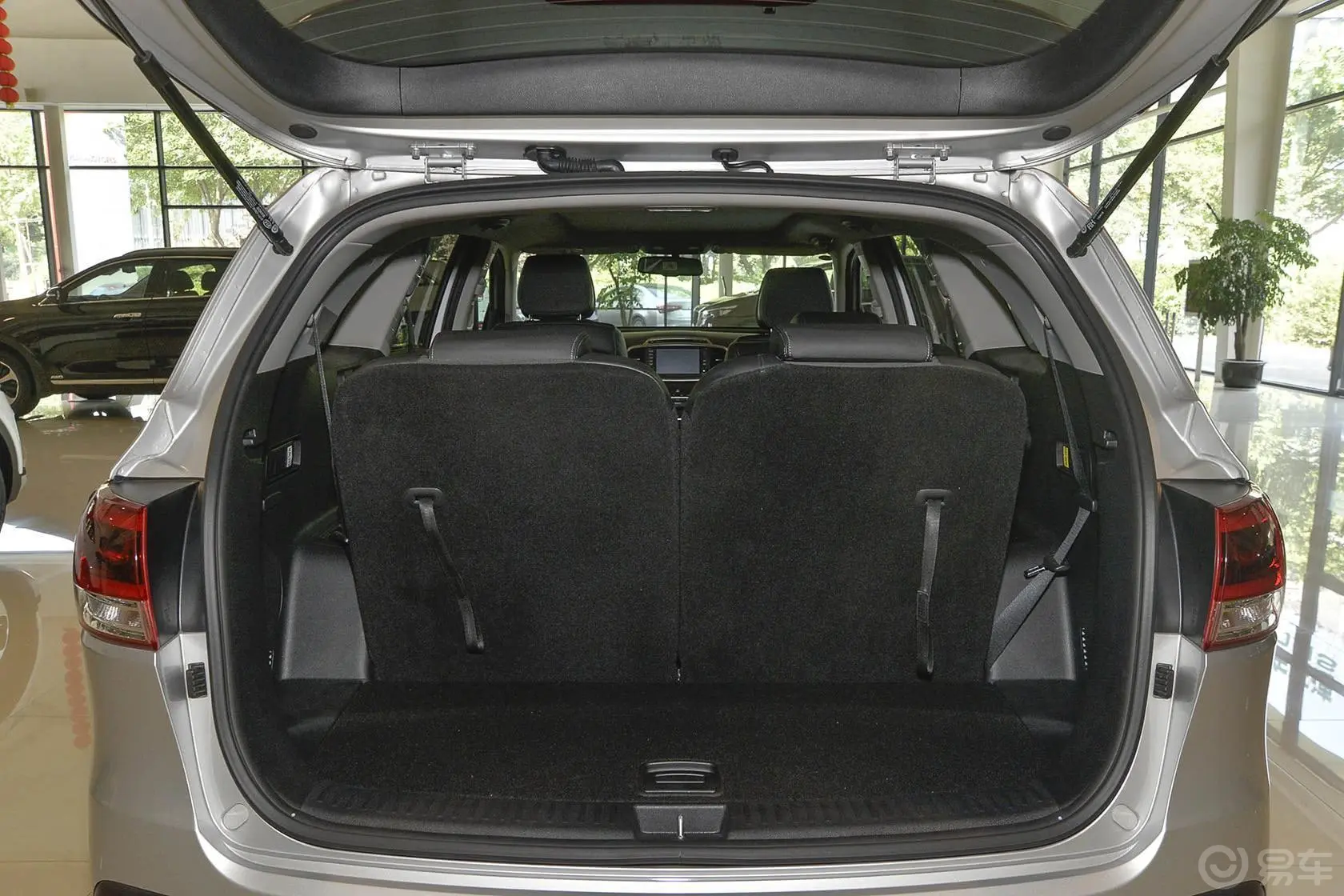 索兰托索兰托L 2.4GDI 汽油 4WD 精英版 七座 国IV行李箱空间