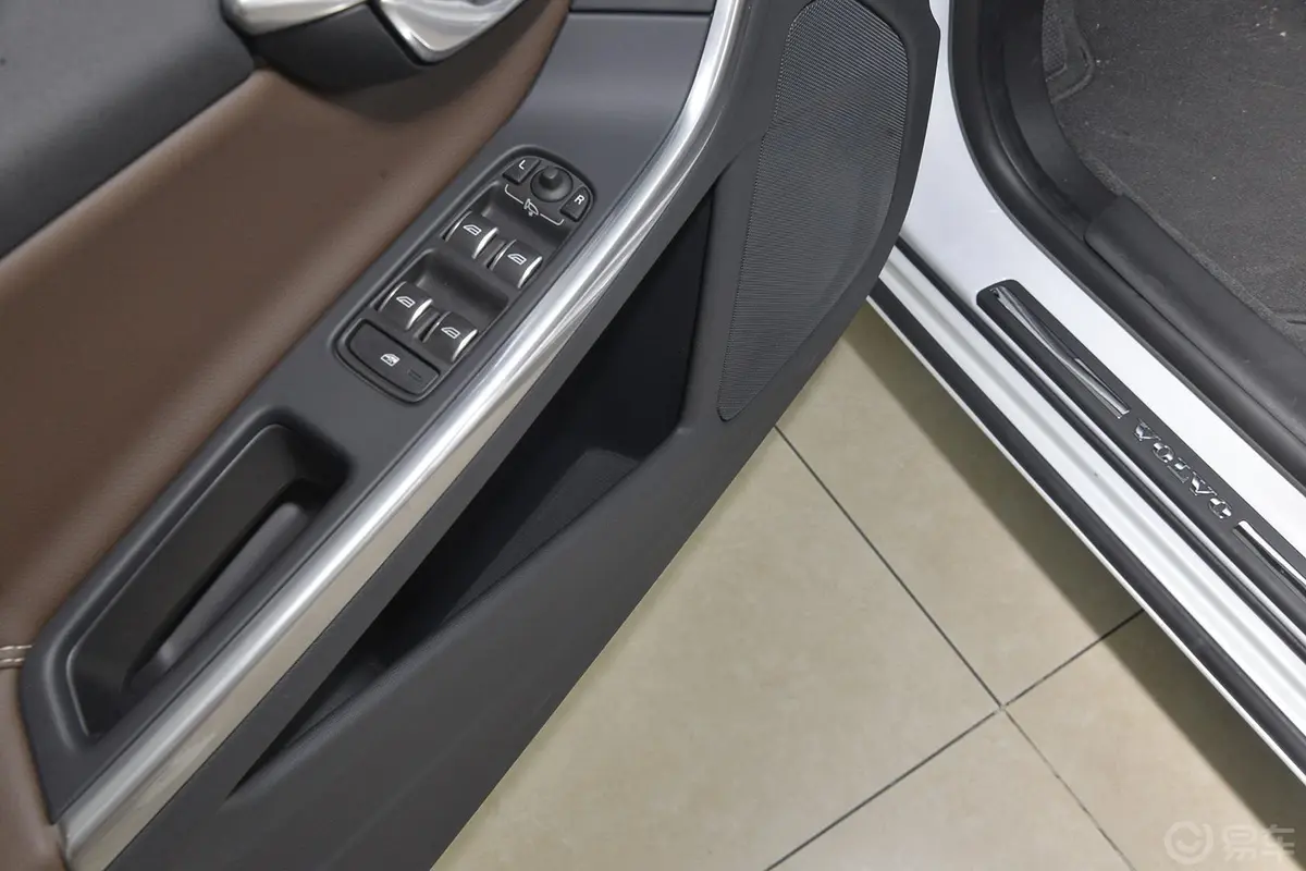 沃尔沃S60新能源S60L T6 智驭版驾驶员门储物盒