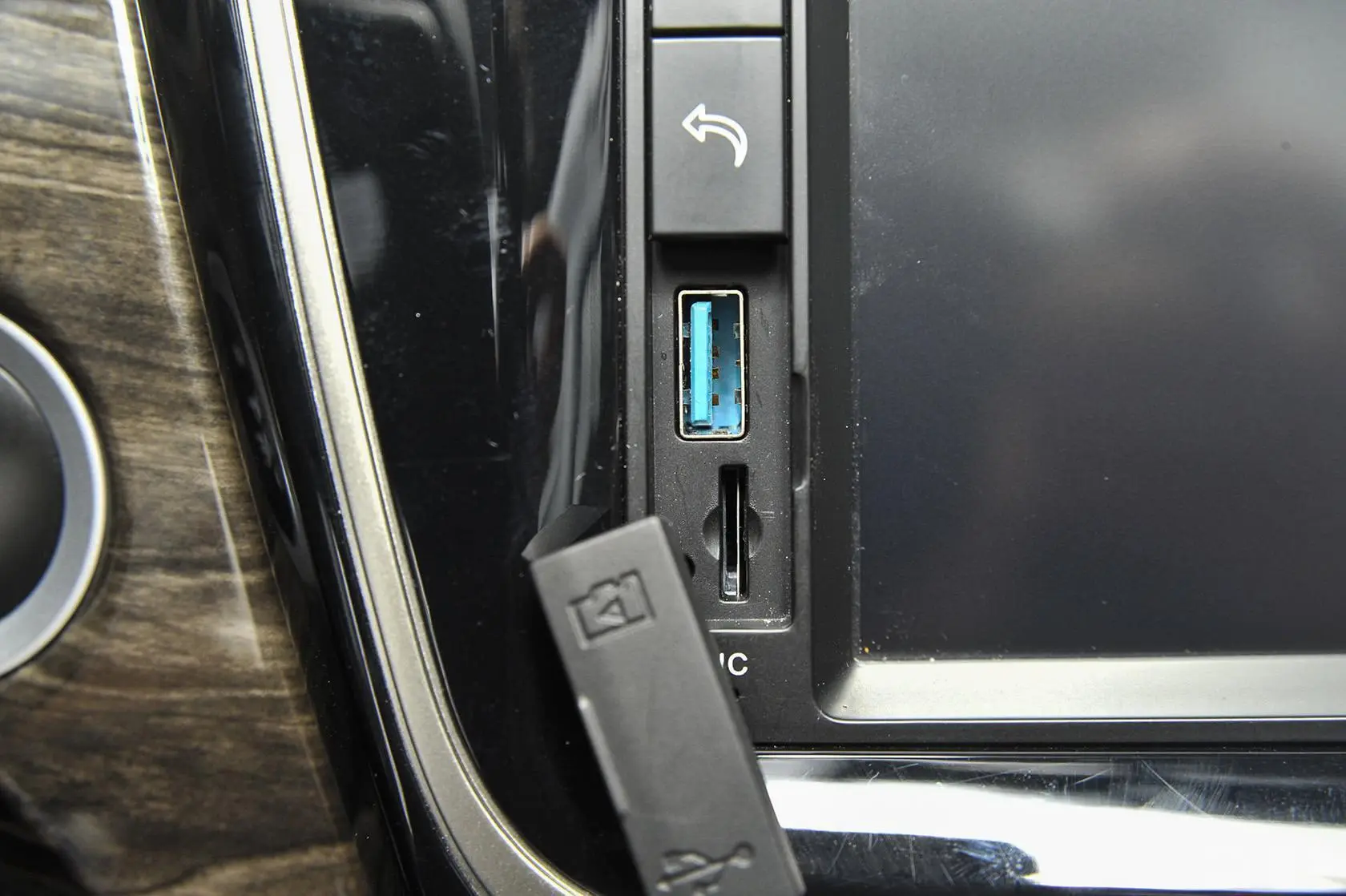 威旺S50乐动版 1.5T 手动 豪华版USB接口