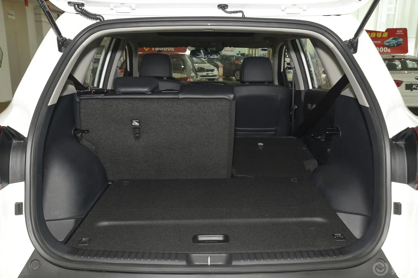 KX3傲跑2.0L 自动 两驱 DLX行李箱空间
