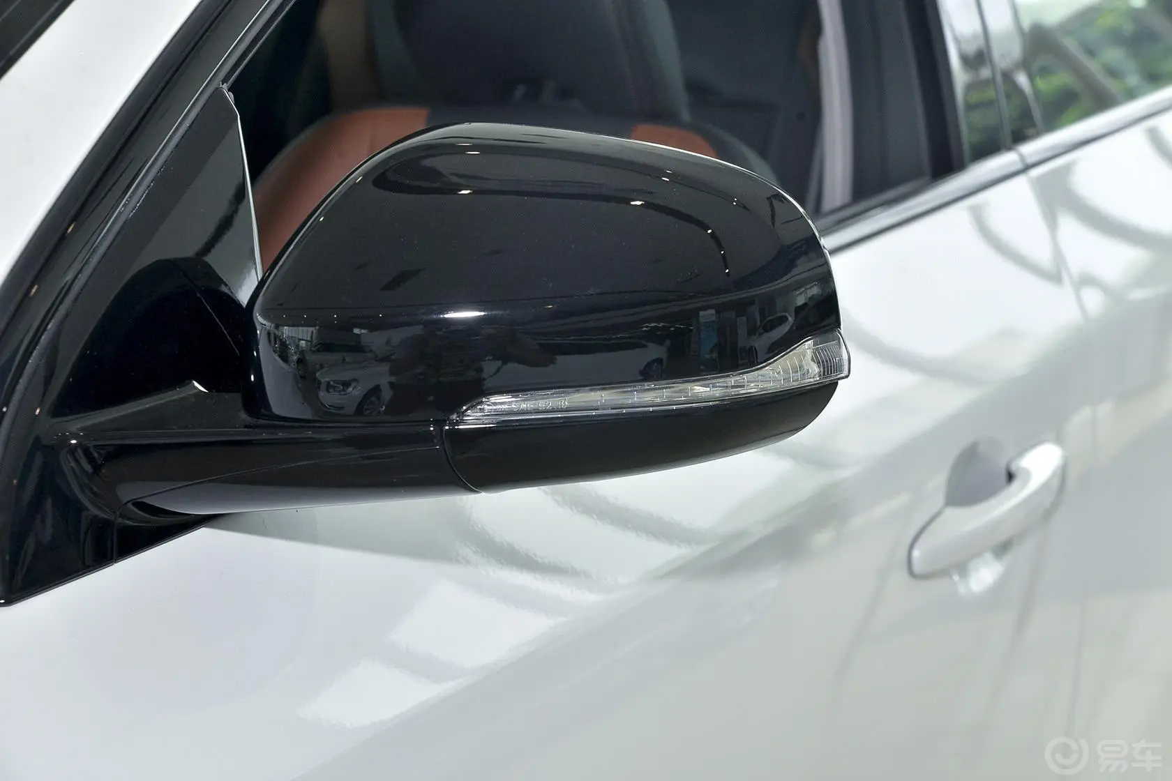 沃尔沃V60T6 AWD 个性运动版后视镜转向灯（前）